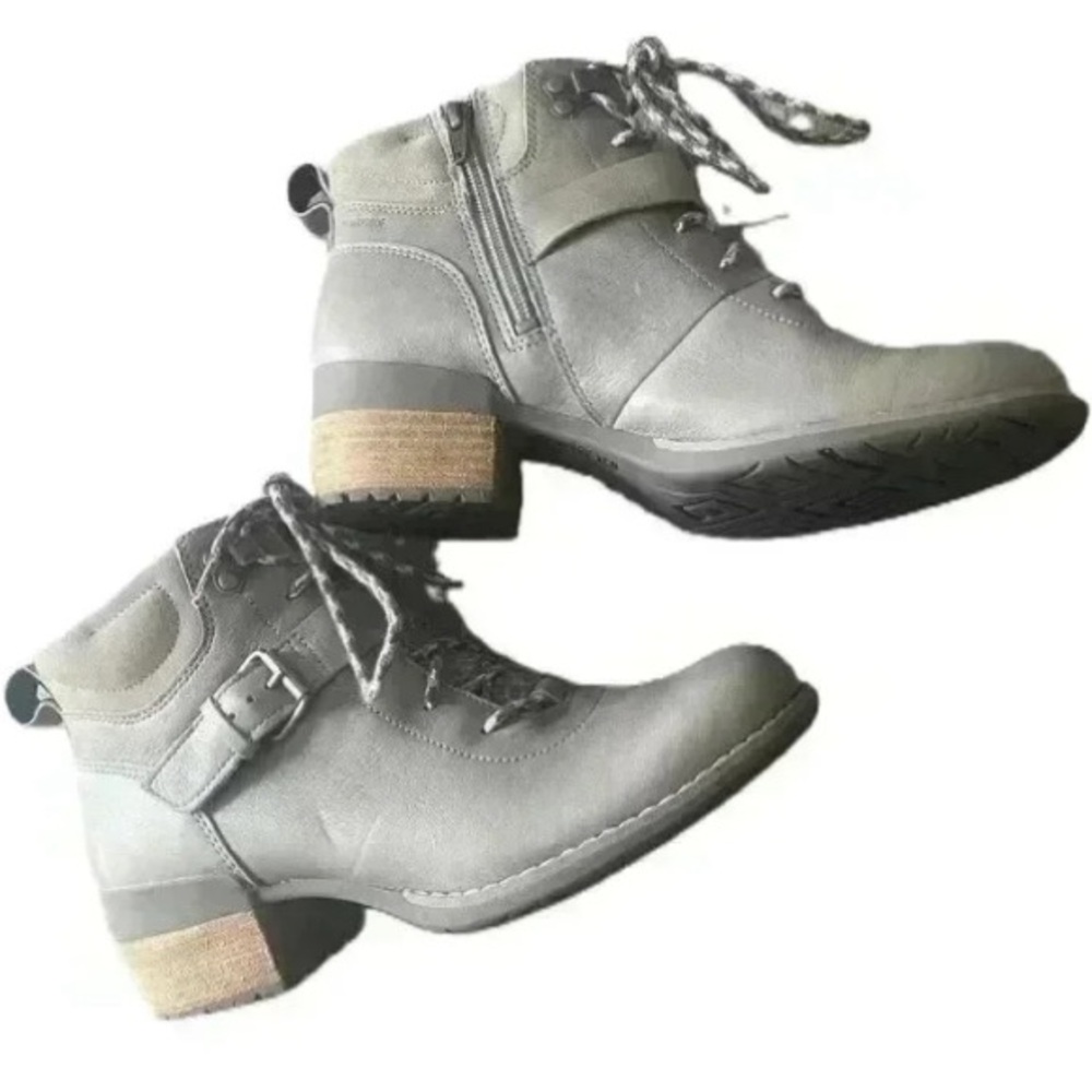 Merrell Waterproof Leather 8
Lace Up Boot Booties Buckled Strap